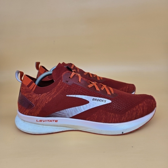 Brooks Levitate 4 Men’s Red White Running Shoes Size 11.5 main image 7